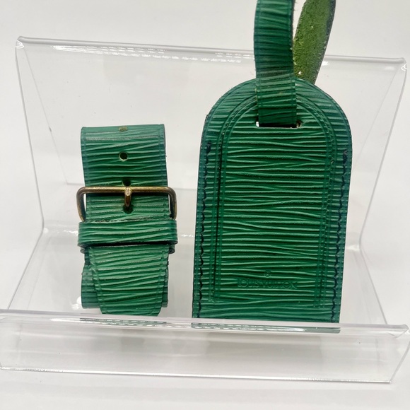 LOUIS VUITTON Vintage Epi Emerald Green Textured Luggage Tag & Poignet - Picture 1 of 6